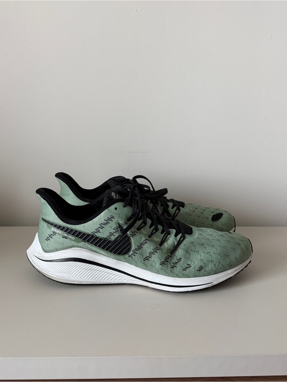 Nike Air Zoom Vomero 14 Men’s Running Sneakers Athletic Shoes